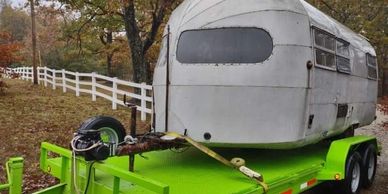 We ship Airstreams and other vintage trailers, caravans worldwide 