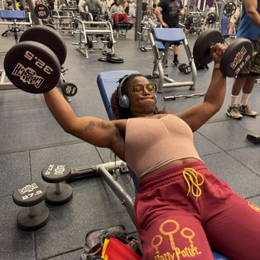 Dumbbell chest flyes