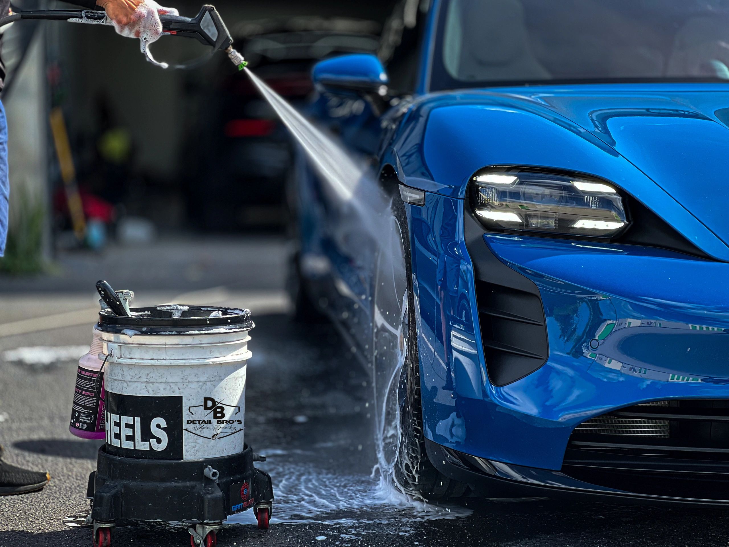 Mobile Carwash Mobile Detailing Paint Correction Ceramic Coating