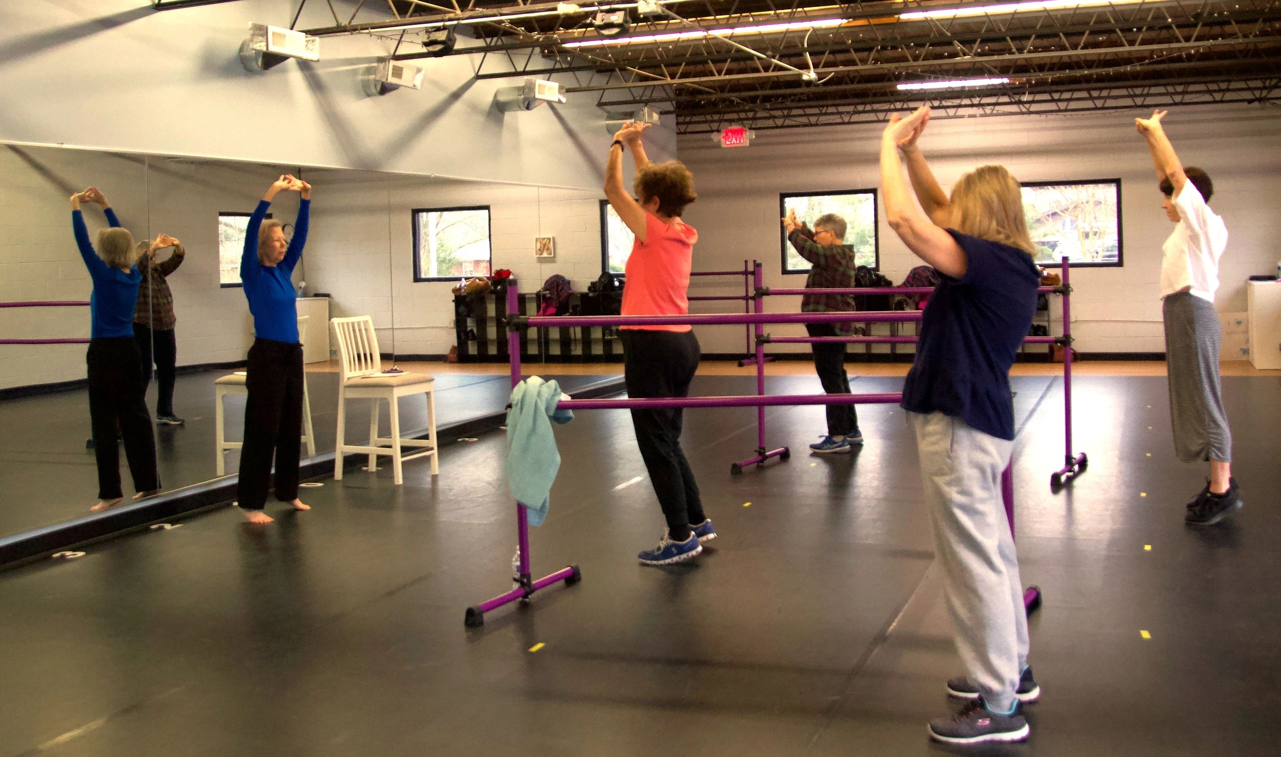 Qigong Class, Davis Dance Company, balance