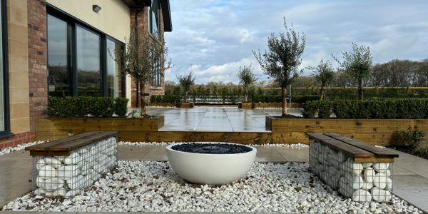 Fire pit with gabion basket seating 