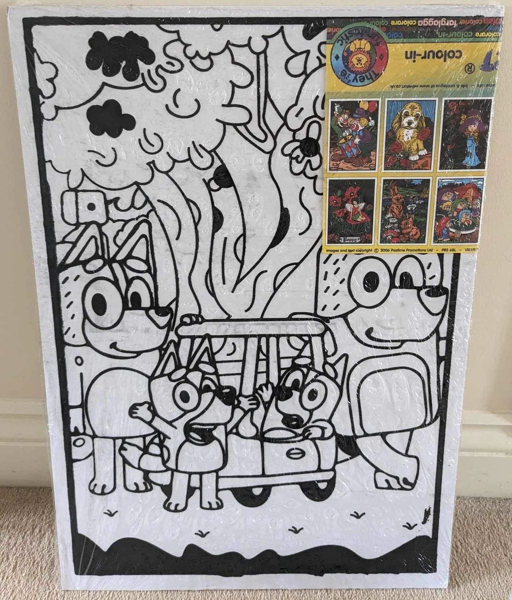 Large Velvet Colouring Board Bluey & Family