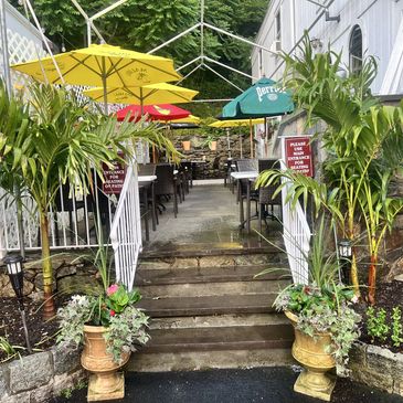 Great outdoor dinning