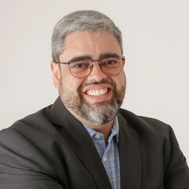 headshot of andre costa