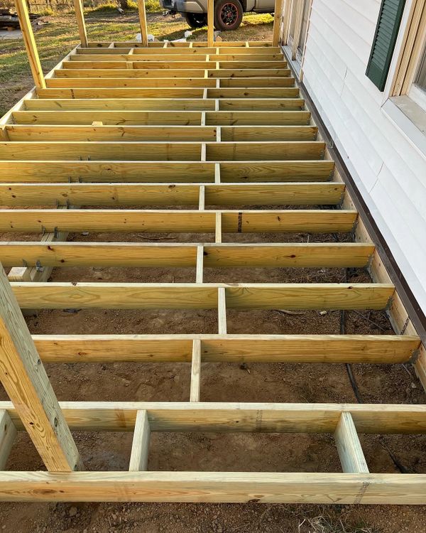 decking contractor