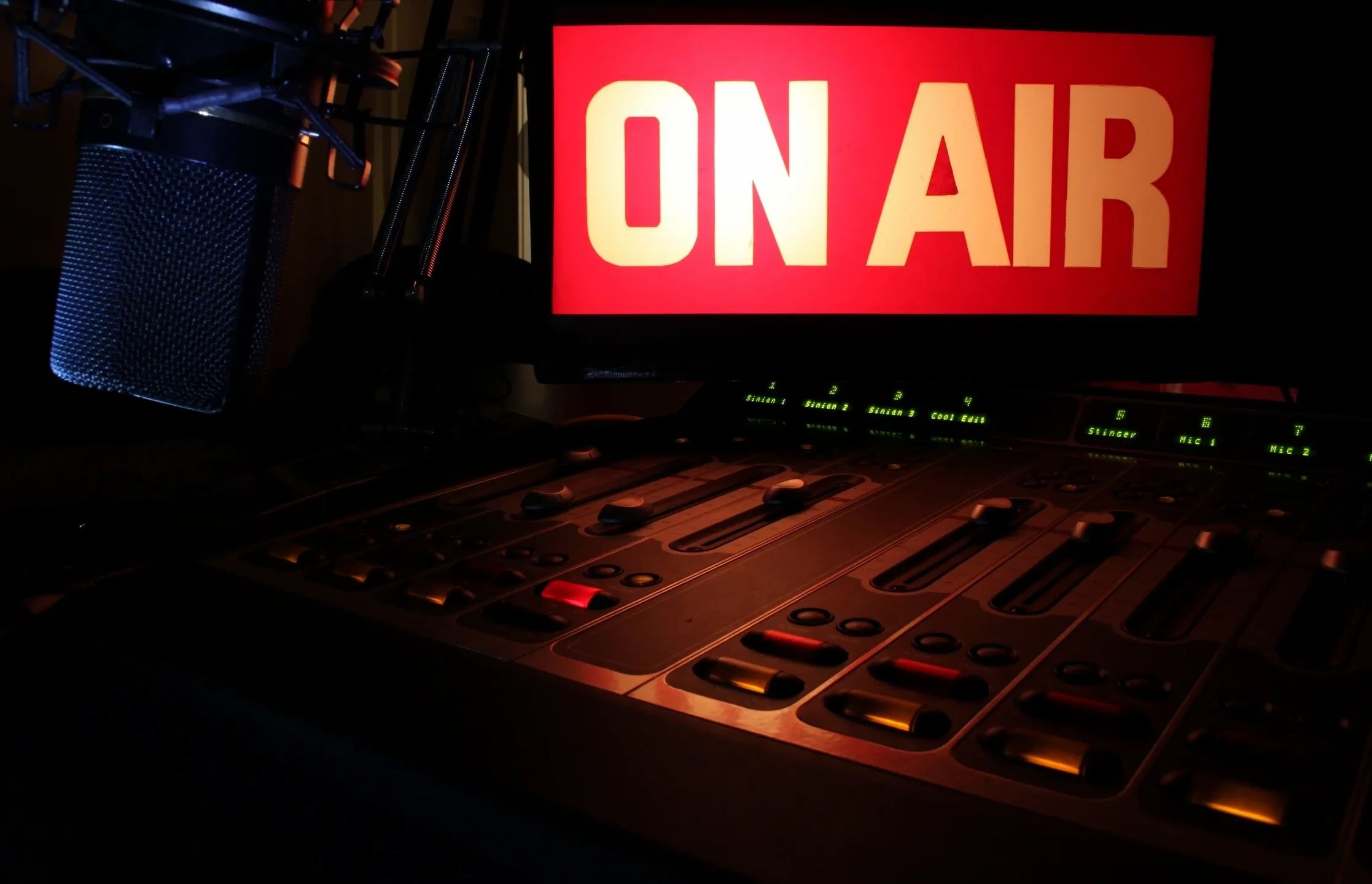 Podcasts, Radio, Digital Broadcasting without limits
