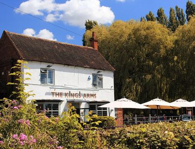 Country pub on a sunny day