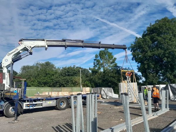 CRANING LARGE SLABS OF MARBLE