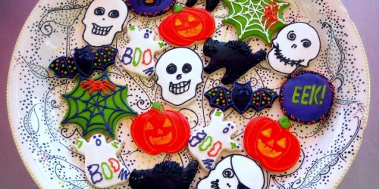 halloween decorated sugar cookies