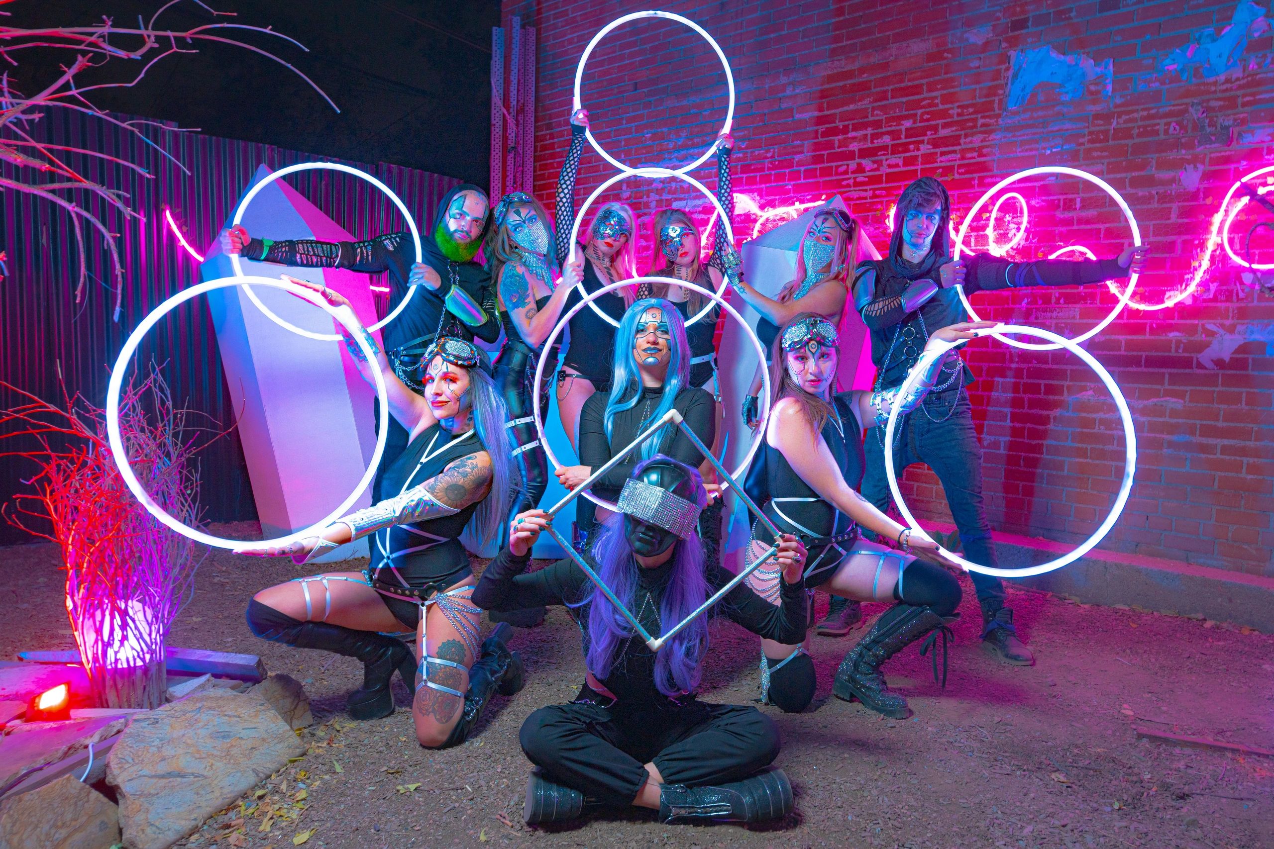 Spinners Performers, Entertainment, Circus Act