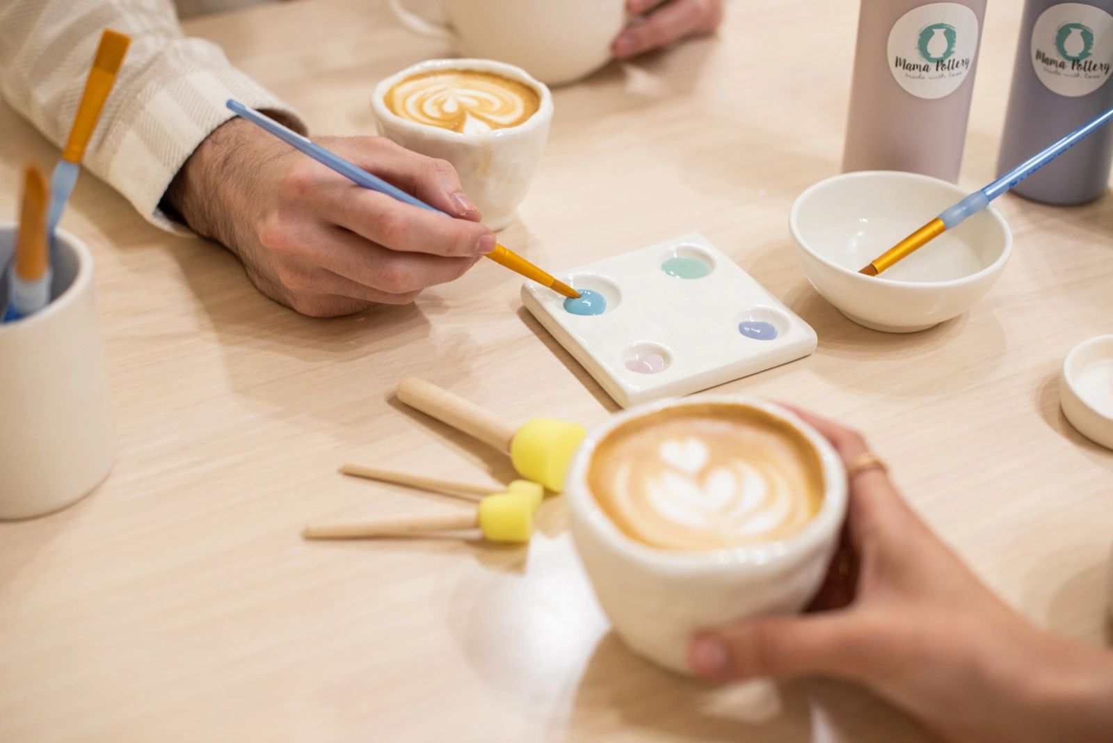 Mama Pottery Cafe Pintar Cerámica, Café De Autor