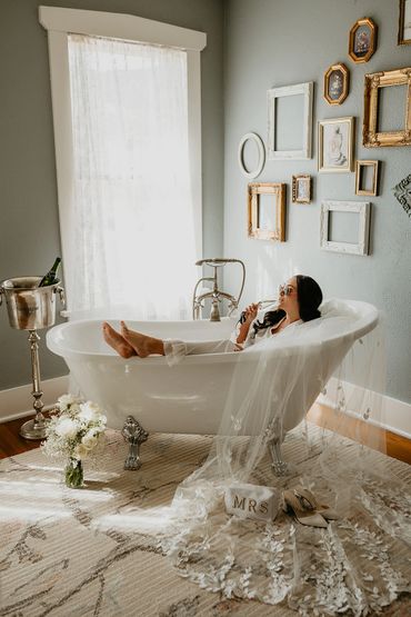 Bride in Bathtub at The Manor House in Littleton Colorado