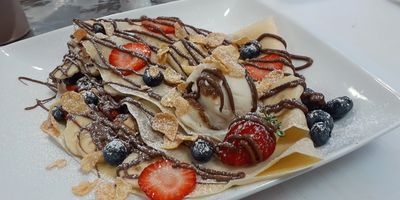 Muddy Berries crepe and best seller