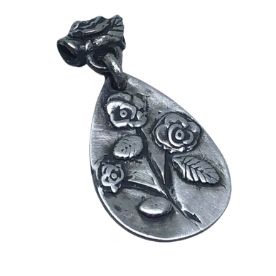 Metal Clay Pendant with moving bail class requires metal clay fundamentals.