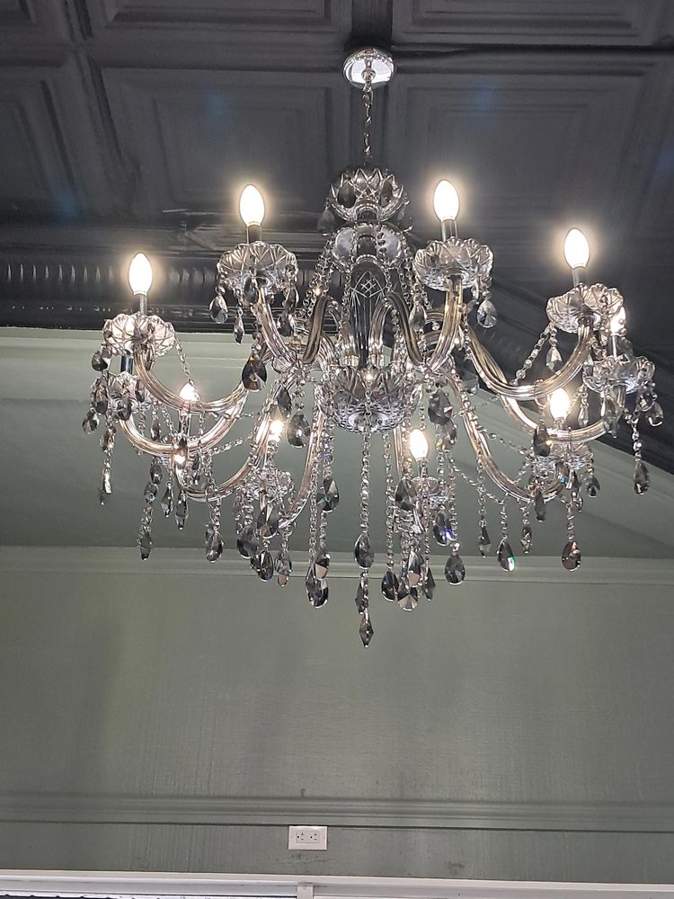 Chandelier Cleaning Services 