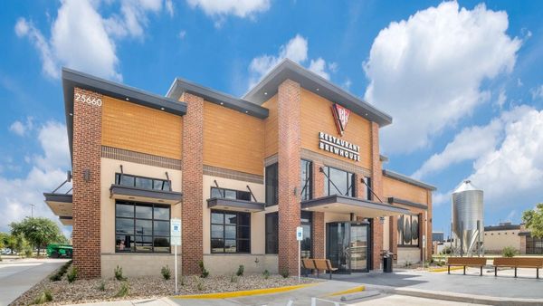 BJ's Restaurant & Brewhouse in Cypress, TX - site development by JNL Construction