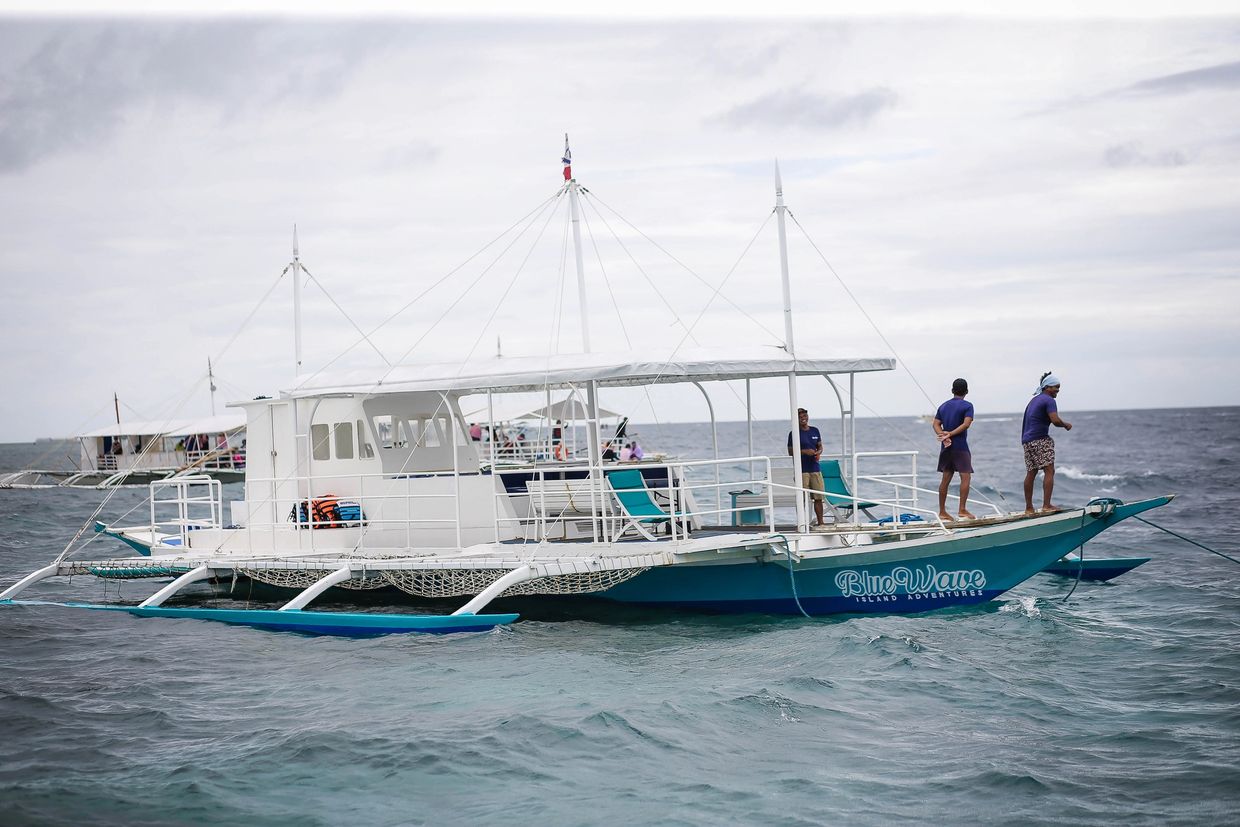 Island Hopping in Mactan