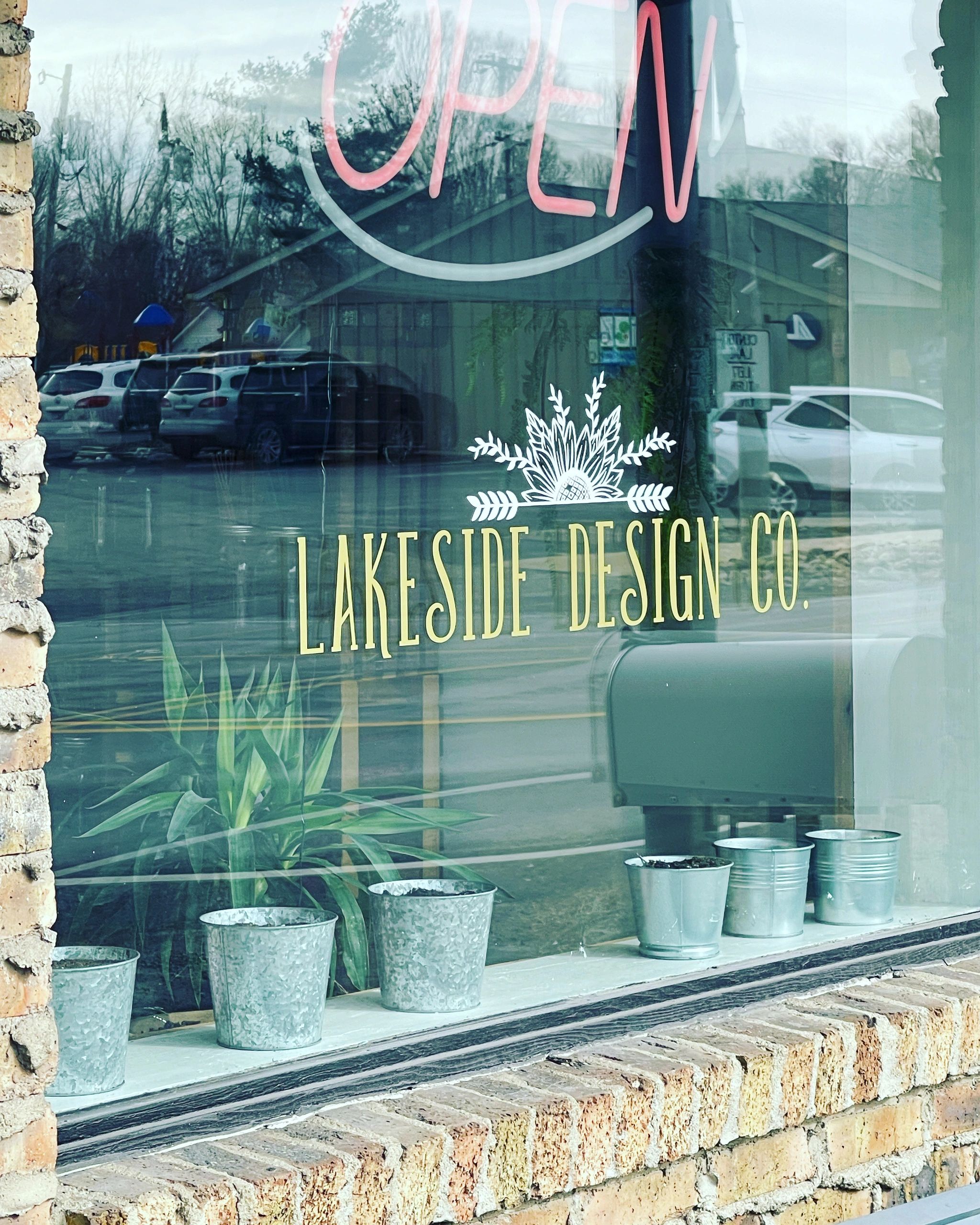 Lakeside Design Co.