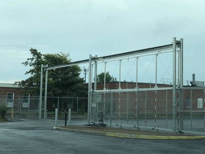 Barrière de marque TyMetal pour FedEx par Clôture Regionale Gatineau 