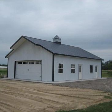 Amish pole building