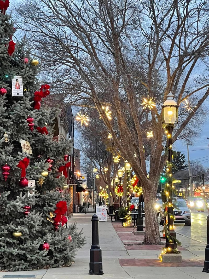 Christmas Parade & Mistletoe Market 
