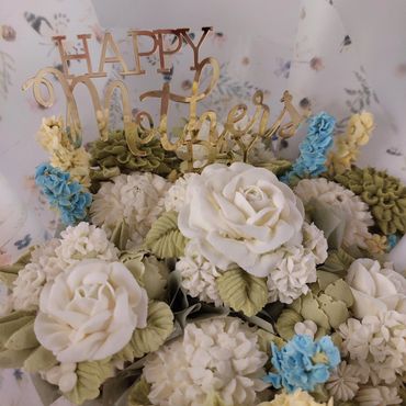 Lovely floral cupcake bouquet gift