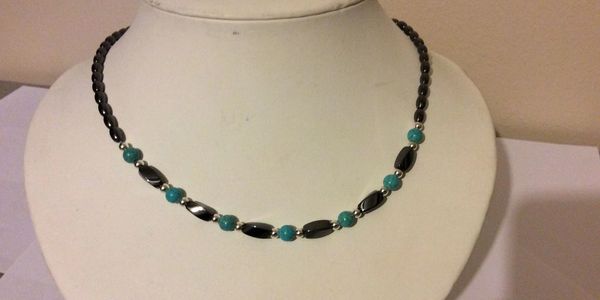 black and blue necklace 