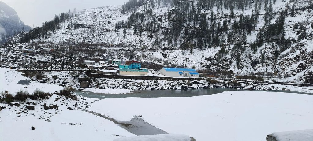 Enroute Harsil, Uttarakhand