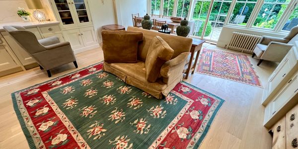 Rug cleaning in the house in Barnes SW13.