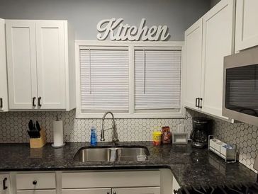picture of kitchen