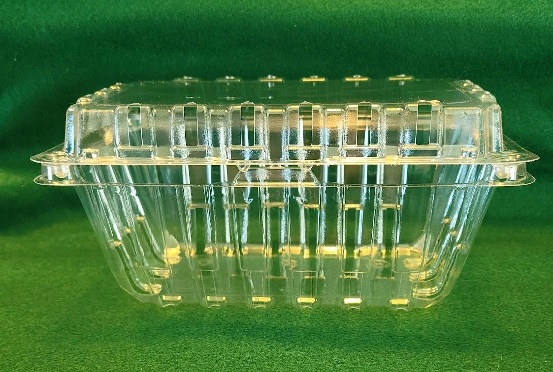 YYY9772 Standard Quart Clamshell