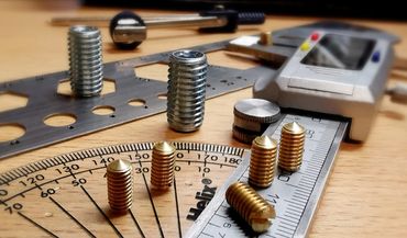 Grub Screws with Gauges