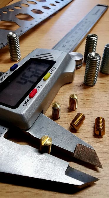 Grub Screws Socket set Screws and Slotted Grub Screws with Vernier Gauge