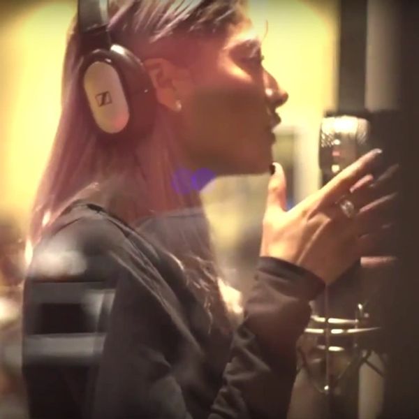 SA Voice student Izzy singing in booth