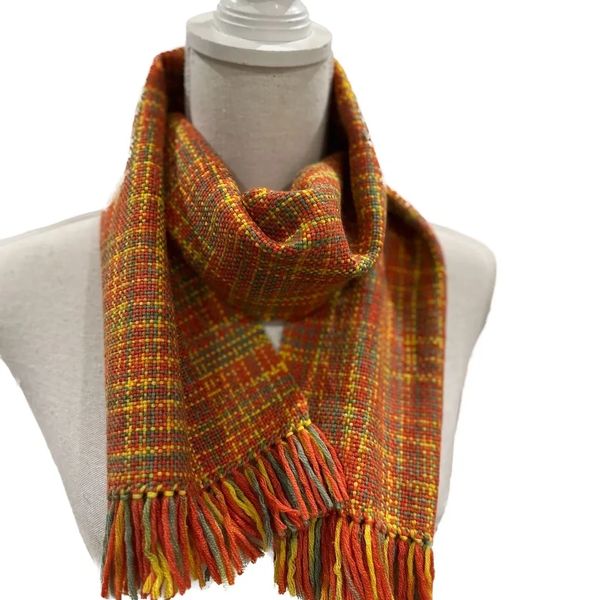 MULTI-COLOURED SHORT SCARF MADE FROM MERINO WOOL.
