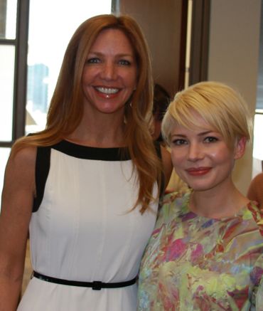 Michelle Williams, Victoria Schweizer