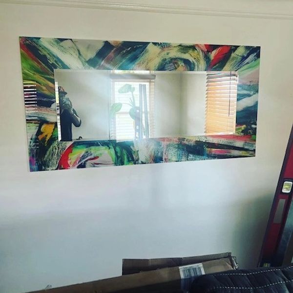 Whether you’re mounting a heavy mirror or photos, let us make sure your they are leveled and secure.