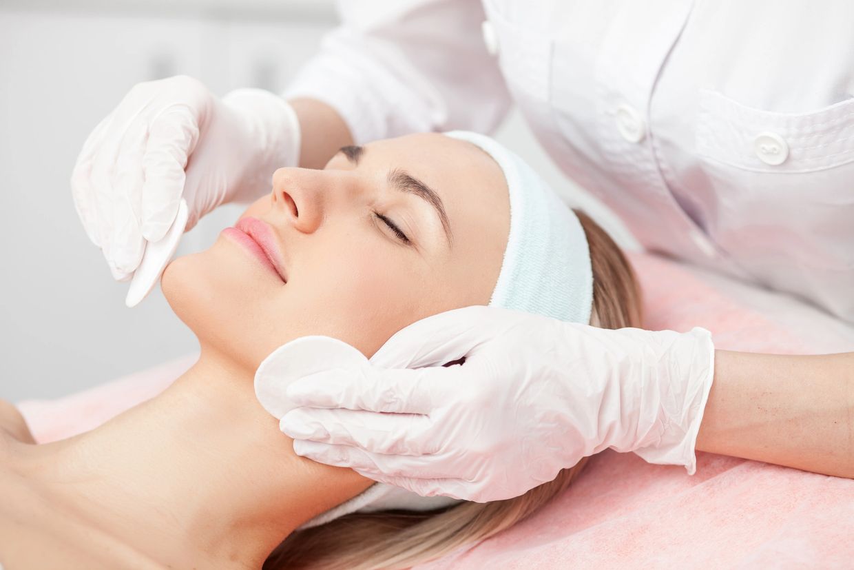 Reveal fresh, new skin and rid the signs of aging with chemical peels at L'amour Medaesthetics.