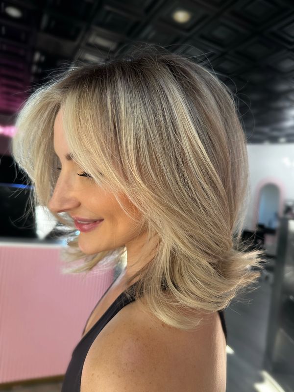 Dimensional lived in natural blonde at Arizonas Best Blonding Salon