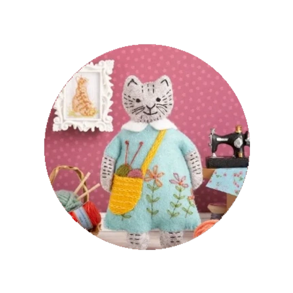 Mrs Cat from felt sewing kits