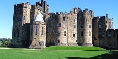 Alnwick Castle 
Hogwarts 