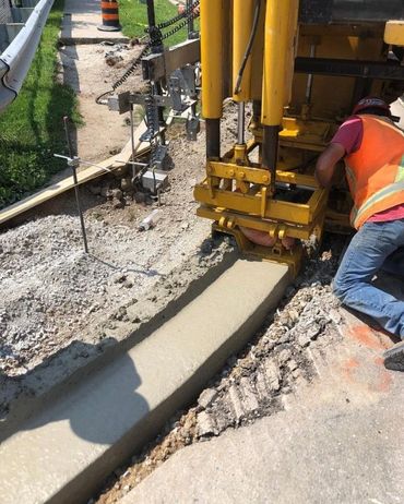 Making a concrete curb