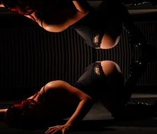 Pole Parties Cleveland. Heel classes, Exotic Flow, Sensual workouts group and private classes.