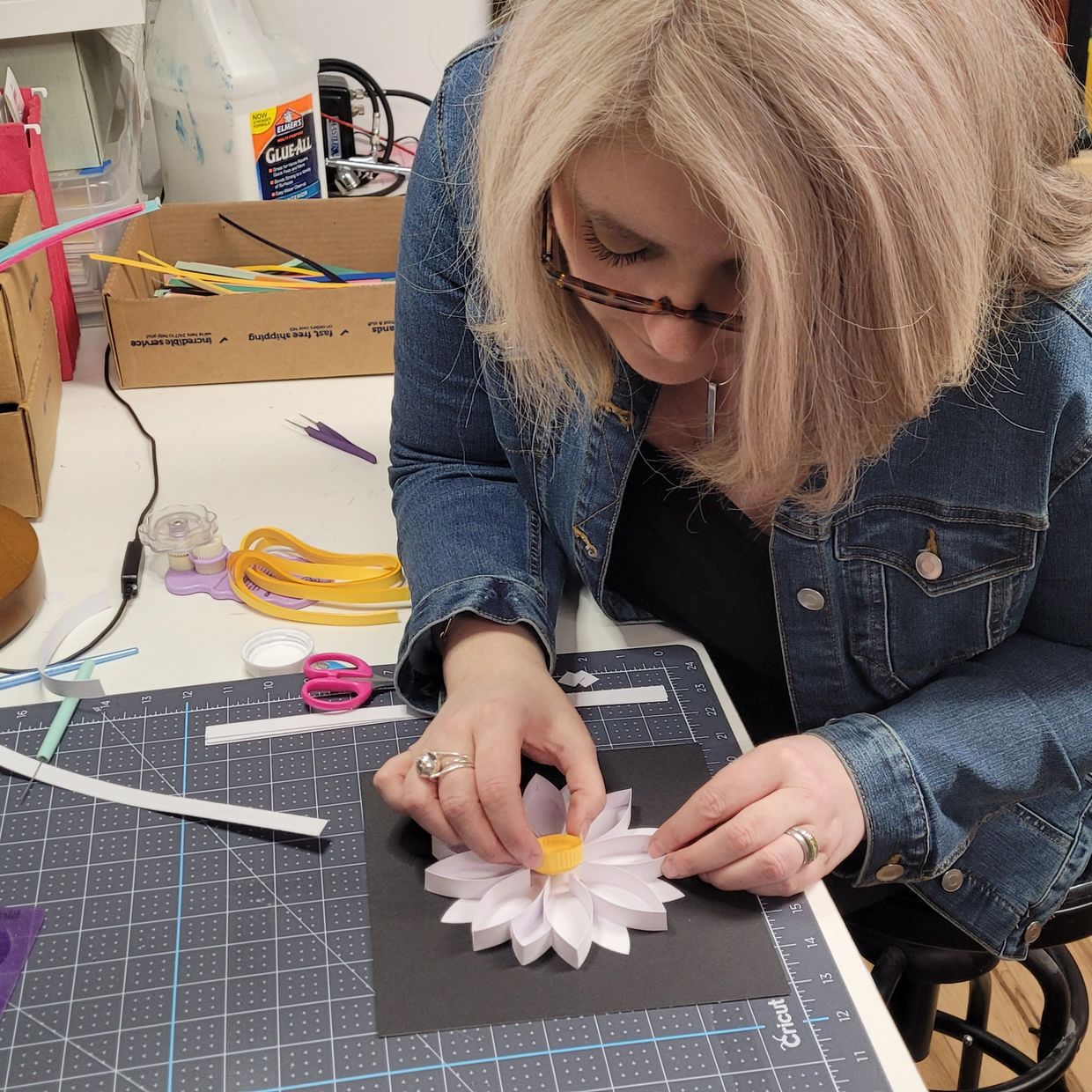 Quantum Artistic Unique Custom Paper Art, Quilled Paper Art