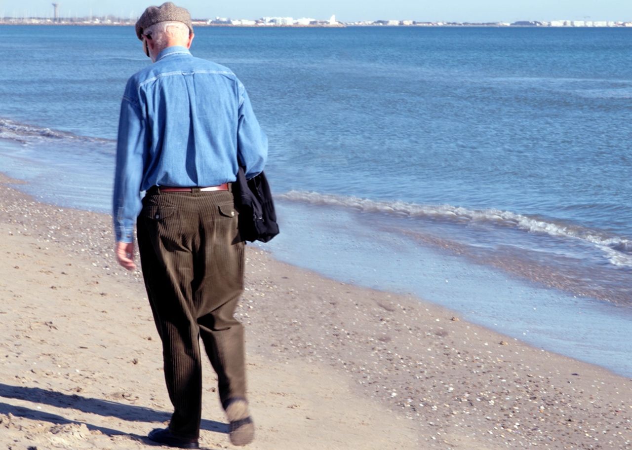 8 WAYS TO PREVENT ALZHEIMER’S WANDERING 1 rs=w:1280