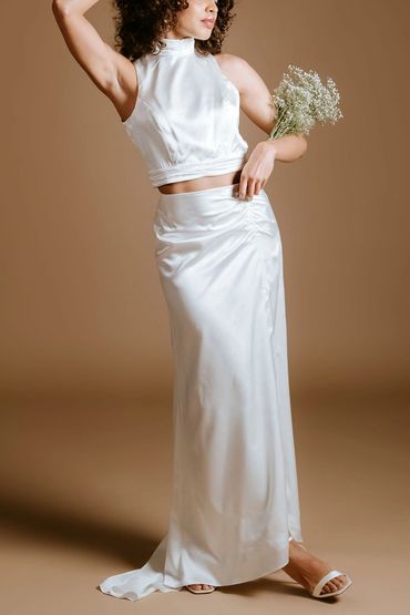 Bridal co-ord, silk satin maxi skirt that features a asymmetric waistline and a thigh high slit.