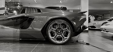 Lamborghini LP700 Countach. 