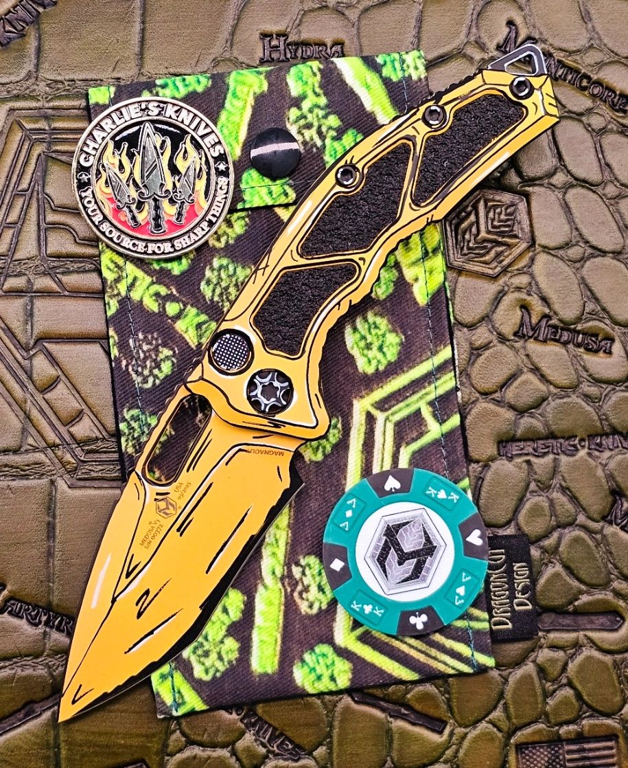 Heretic Knives Medusa Recurve Auto Cel Shade Yellow H012CSYW w/Heretic Dragon Cut Design Pouch