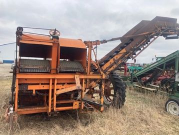 AIR FLO ONION HARVESTER WITH SHUKNECHT CUTTER BAR TWO ROW