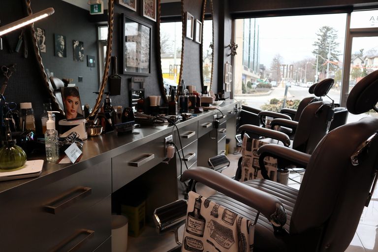 Ritz Barbershop Haircut Barber Hot Shave Fades Beard Styling